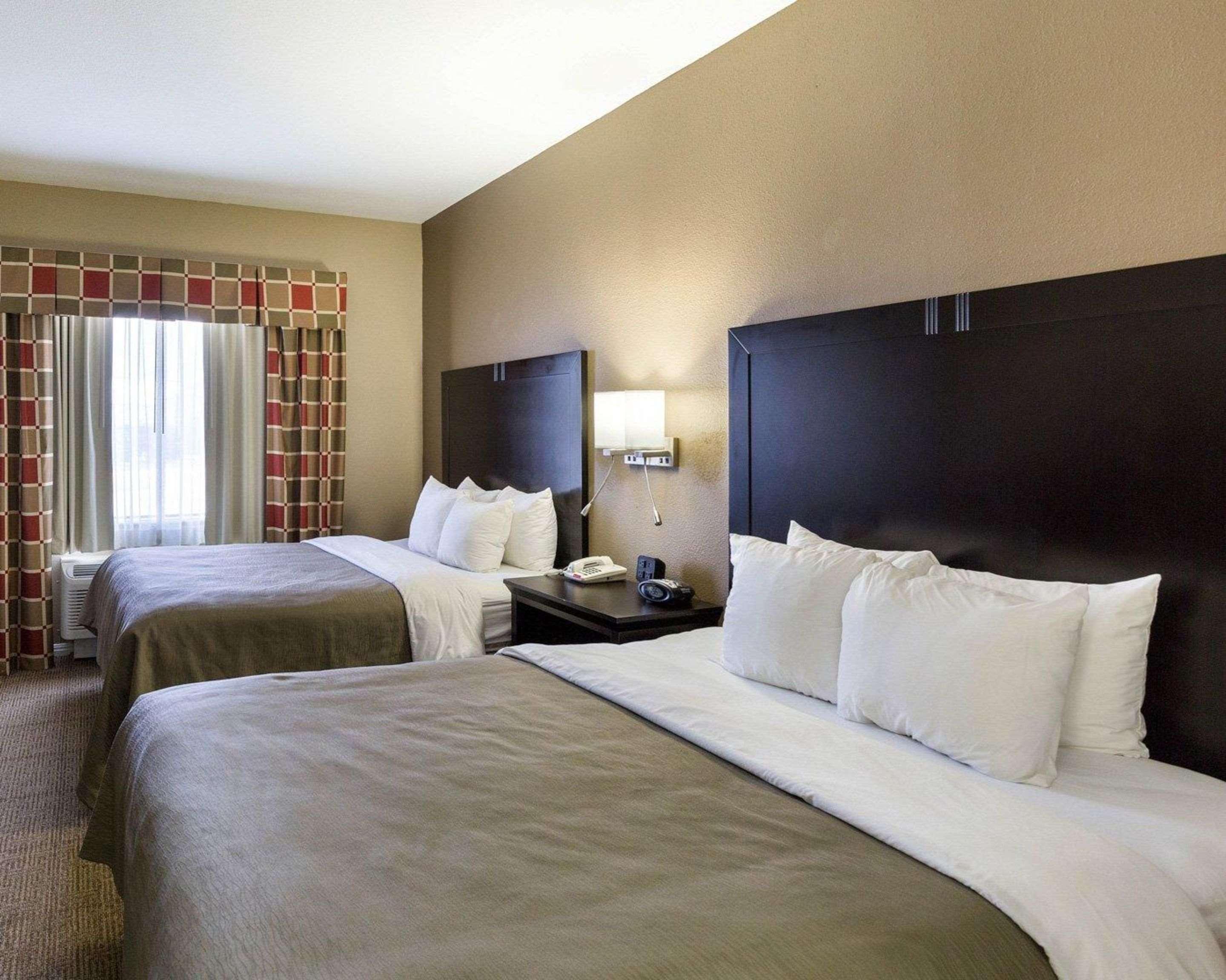 Quality Suites Houston Nw Cy-Fair Jersey Village Exterior photo